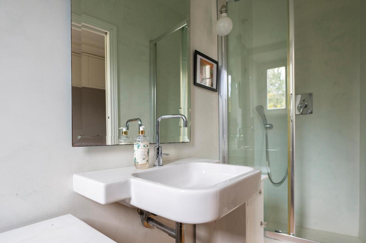 Boutique Apartment With Private Rooms And Garden Oasis Florence Extérieur photo