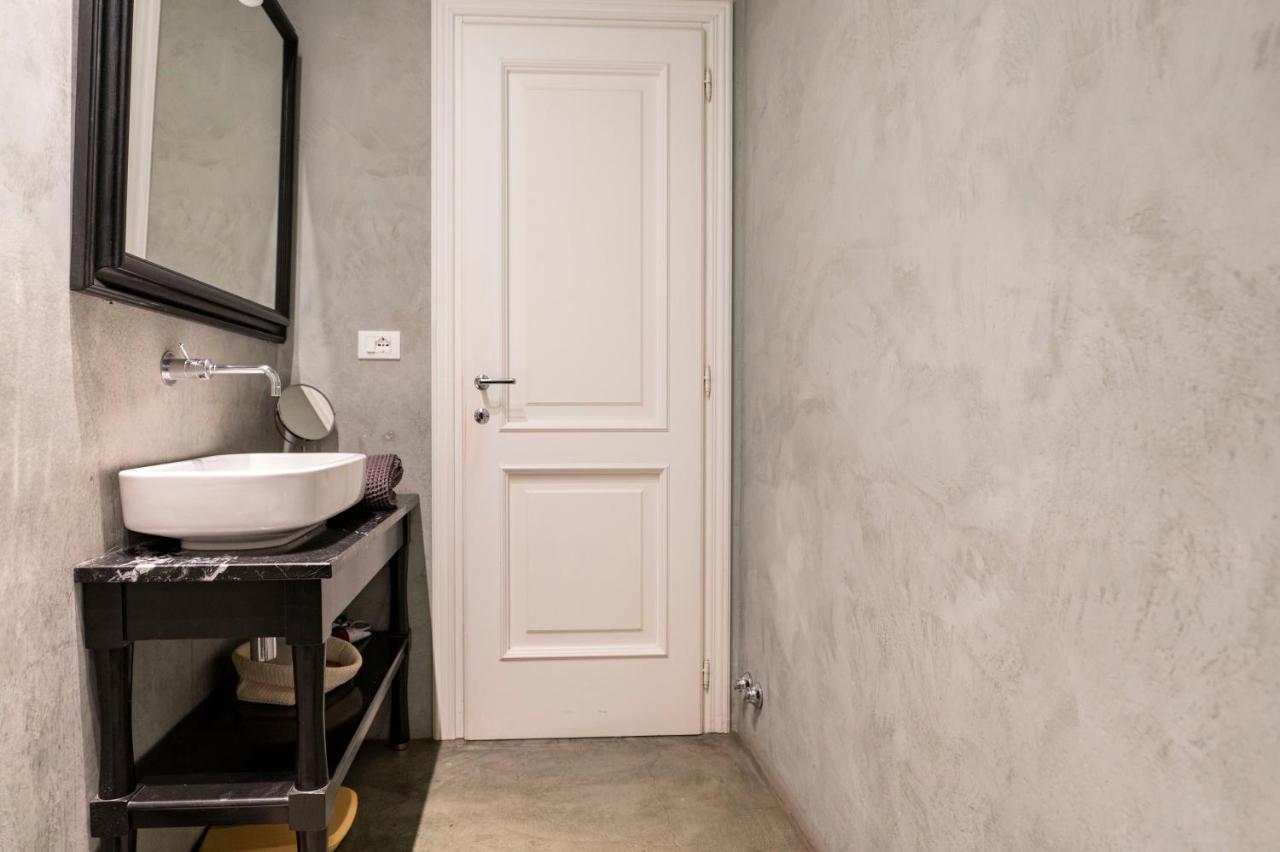 Boutique Apartment With Private Rooms And Garden Oasis Florence Extérieur photo